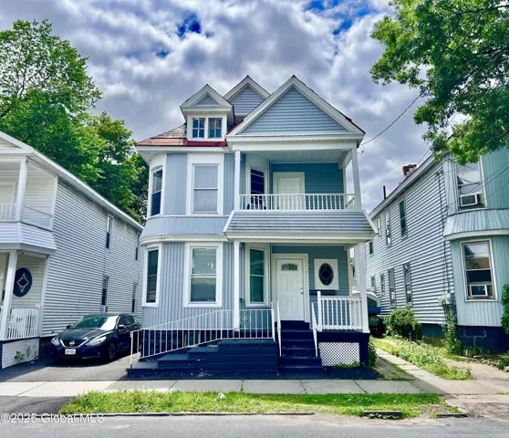 517 Summit Avenue, Schenectady, New York 12307
