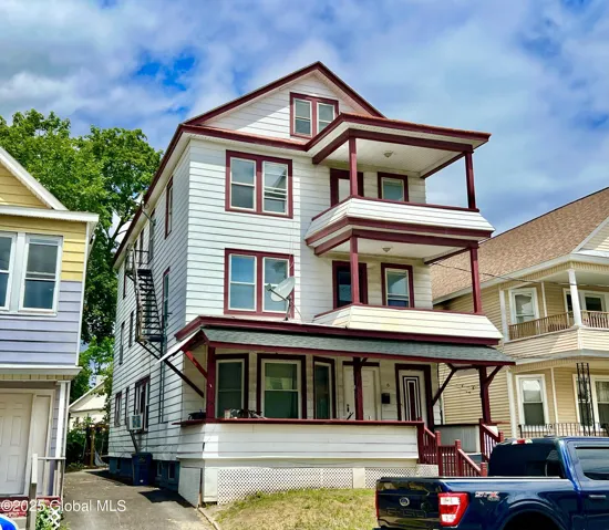 6 Hawk Street, Schenectady, New York 12307