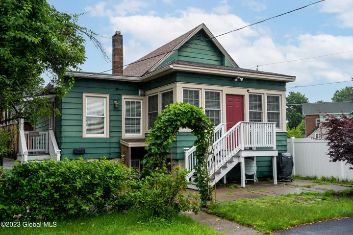 67 Ballston Avenue, Saratoga Springs, New York 12866