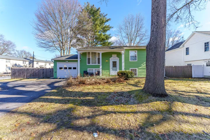 51 Vanderbilt Avenue, Saratoga Springs, New York 12866