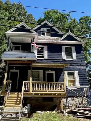 213 Vrooman Avenue, Amsterdam, New York 12010