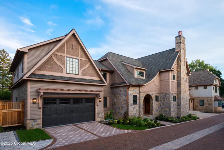 4 Downton Walk, Saratoga Springs, New York 12866