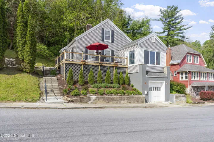 106 Perkins Street, Amsterdam, New York 12010