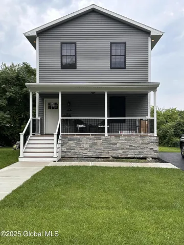 13 Canal Street, Watervliet, New York 12189