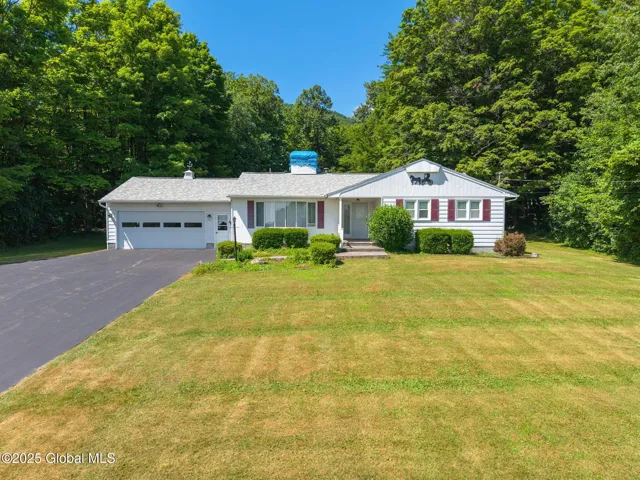 921 Altamont Voorheesville Road, Altamont, New York 12009