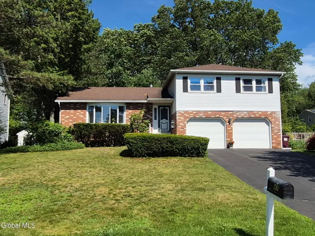 47 Joy Drive, Colonie, New York 12211