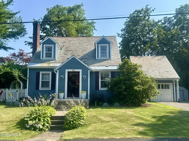 882 Warner Road, Niskayuna, New York 12309