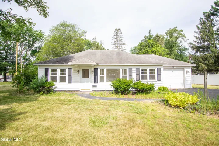 4 Weiser Street, Bethlehem, New York 12077