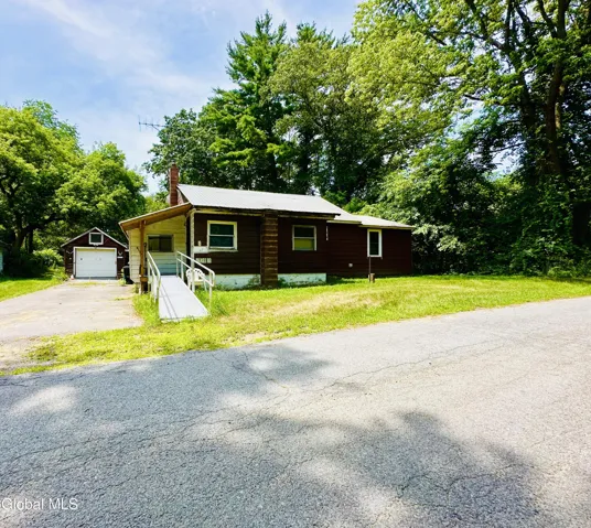 15 East Road, Queensbury, New York 12804