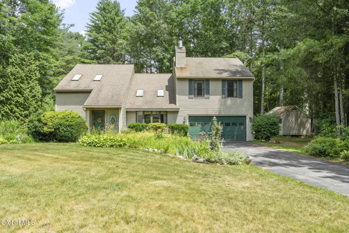 11 Amber Way, Milton, New York 12020