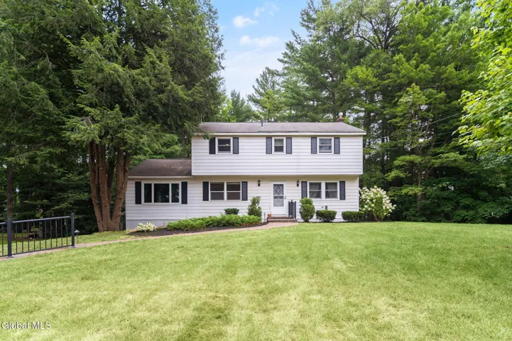32 Secada Drive, Clifton Park, New York 12065