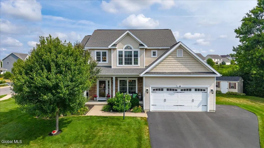 10 Fenlon Lane, Malta, New York 12020