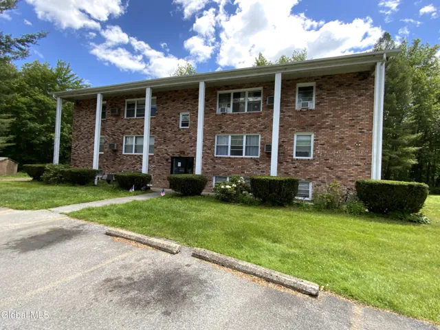 11-21 Ashdown Road, Clifton Park, New York 12019