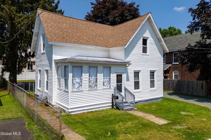 30 Newman Avenue, Mechanicville, New York 12118