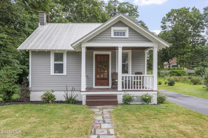 42 William Street, Kinderhook, New York 12106
