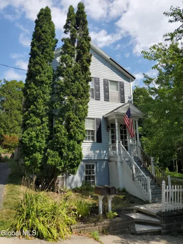2 Lawrence Street, Rensselaer, New York 12144