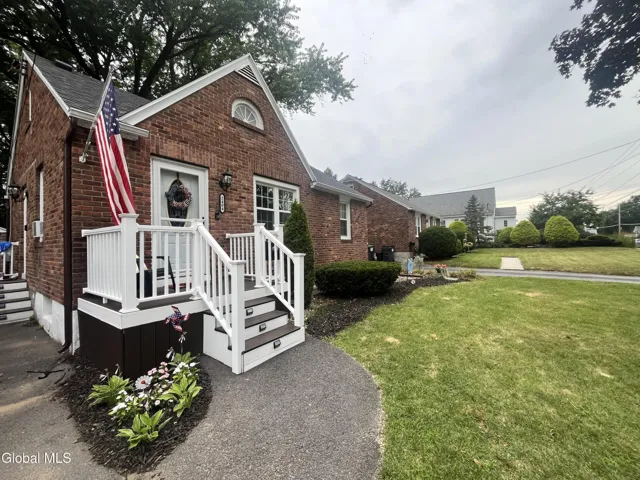 2404 Curry Road, Rotterdam, New York 12303
