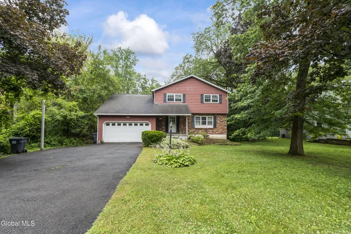 1148 Rosehill Boulevard, Niskayuna, New York 12309