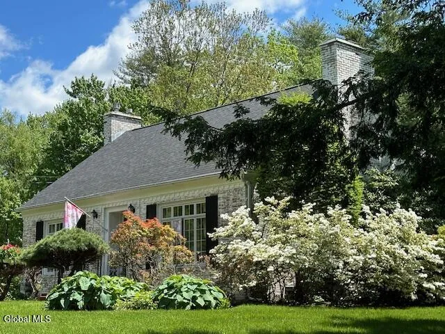2254 Algonquin Road, Niskayuna, New York 12309