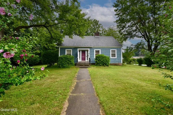 81 Dixon Road, Queensbury, New York 12804