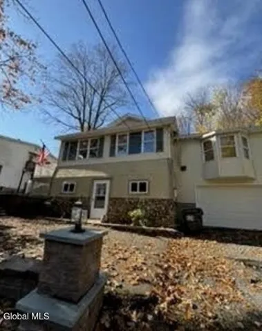 333 Marion Avenue, Schaghticoke, New York 12182