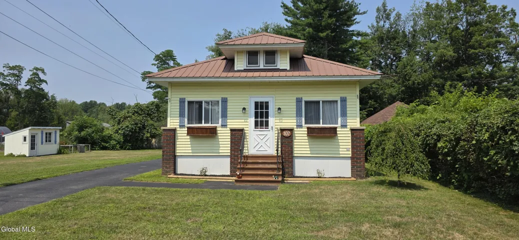 107 Prospect Street, Amsterdam, New York 12177