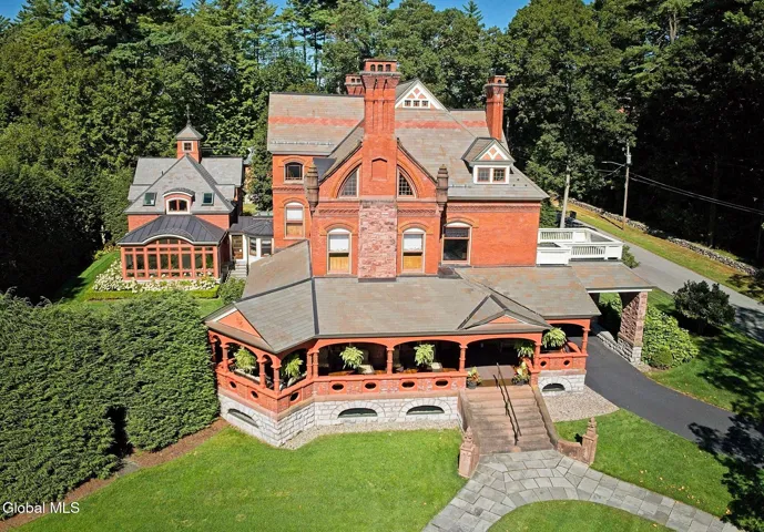 795 N Broadway, Saratoga Springs, New York 12866