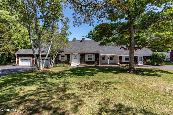 17 Morningside Drive, Bethlehem, New York 12054