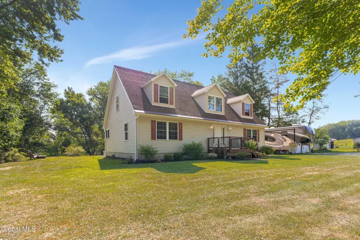 140 Catlin Road, Poestenkill, New York 12018