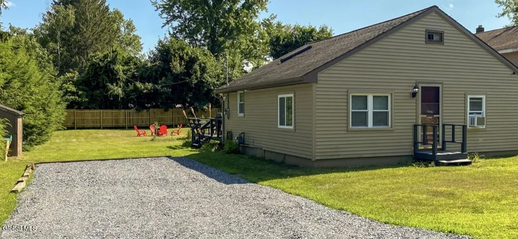 10 Newark Street, Saratoga Springs, New York 12866