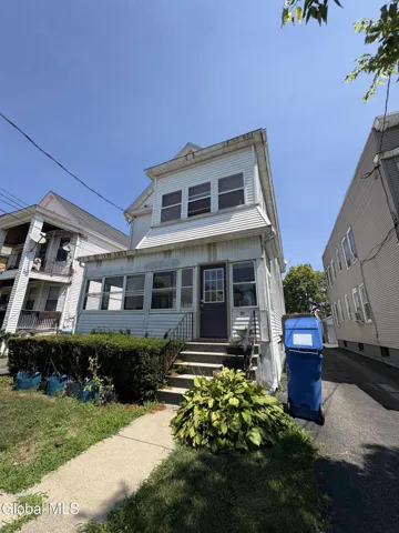 32 Hampton Street, Albany, New York 12209