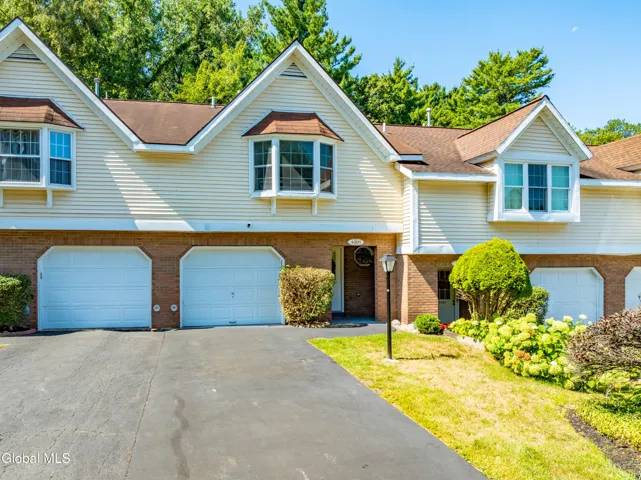 4005 Chaucer Place, Guilderland, New York 12159