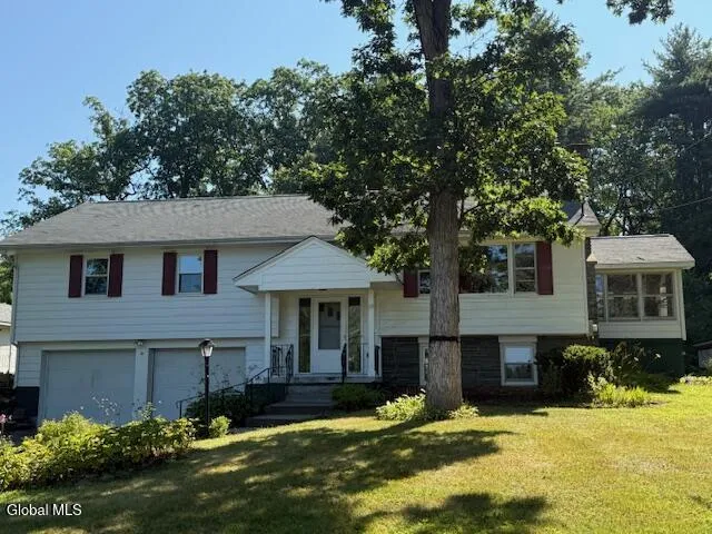 20 Bruce Drive, Glenville, New York 12008