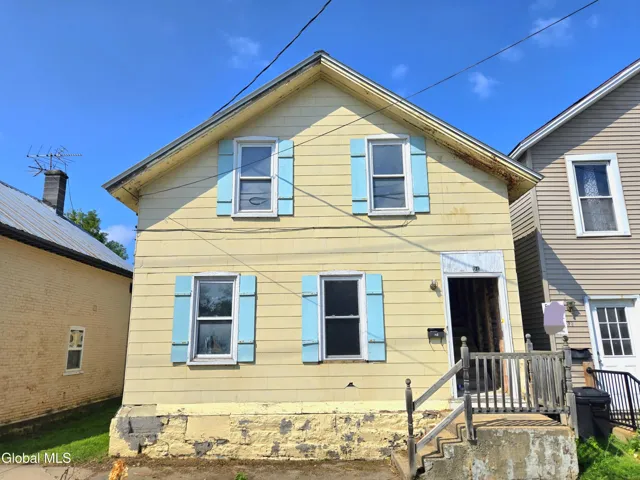 21 Montcalm Avenue, Plattsburgh, New York 12901
