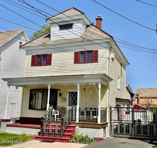817 Holland Road, Schenectady, New York 12303