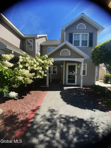 11 Coralberry Court, Guilderland, New York 12203