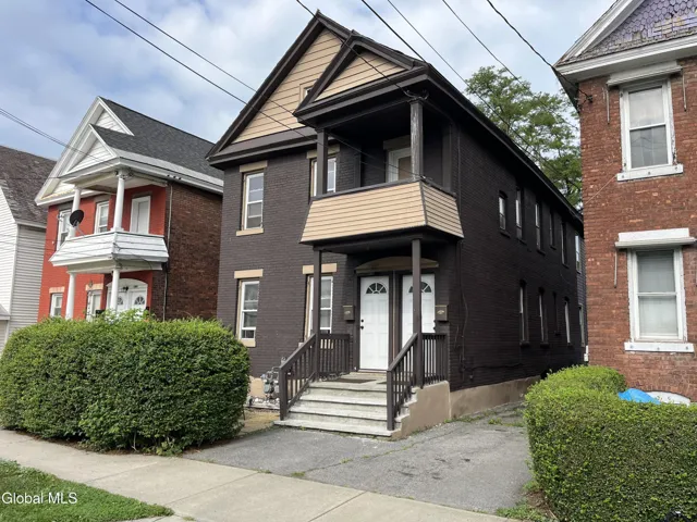 1695 Foster Avenue, Schenectady, New York 12308
