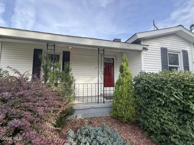 110 Clement Avenue, Schenectady, New York 12304
