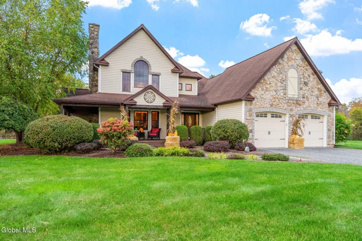 737 Muitzeskill Road, Schodack, New York 12156