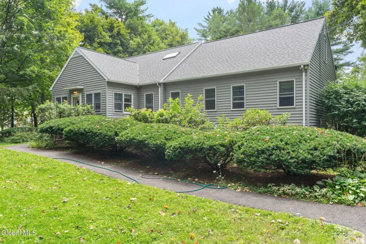 43 Maple Road, Voorheesville, New York 12186