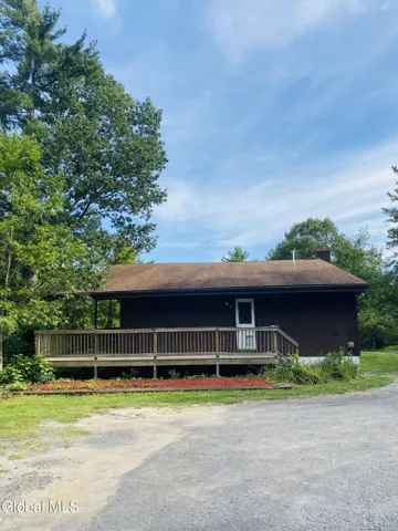 661 Lawson Lake Road, New Scotland, New York 12067