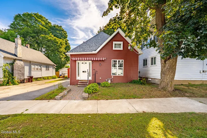 35 Spruce Street, Gloversville, New York 12078