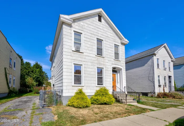 588 6th Avenue Avenue, Watervliet, New York 12189
