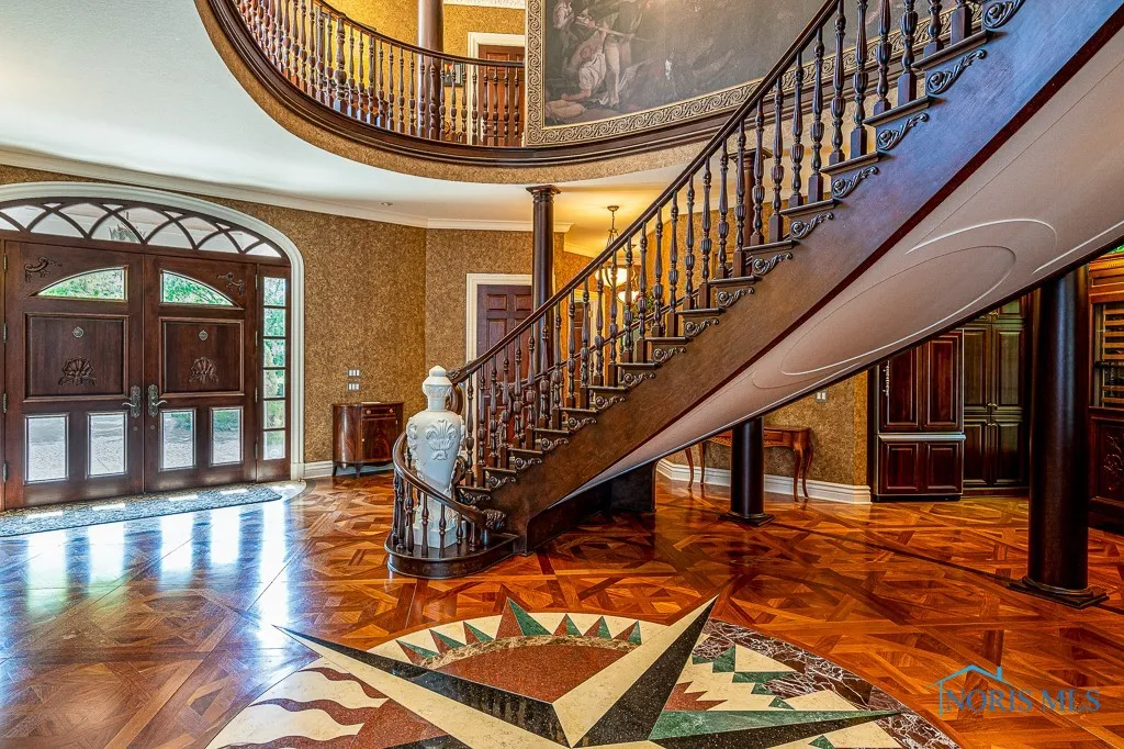 372 Riverside Drive, Rossford, Ohio 43460, 6 Bedrooms Bedrooms, 18 Rooms Rooms,8 BathroomsBathrooms,Residential,For Sale,Riverside,6113812