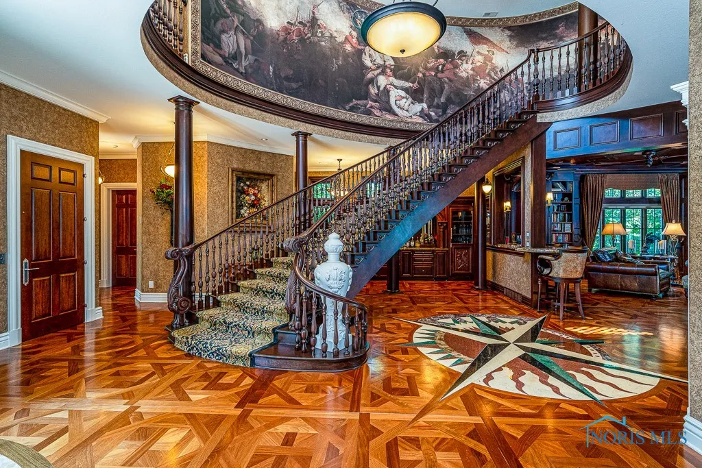 372 Riverside Drive, Rossford, Ohio 43460, 6 Bedrooms Bedrooms, 18 Rooms Rooms,8 BathroomsBathrooms,Residential,For Sale,Riverside,6113812