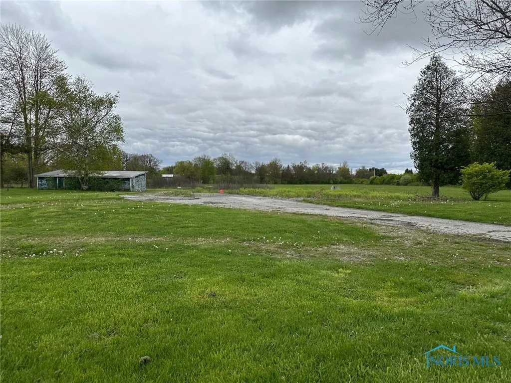2201 W Main Cross, Findlay, Ohio 45840, ,Land,For Sale,Main Cross,6114379