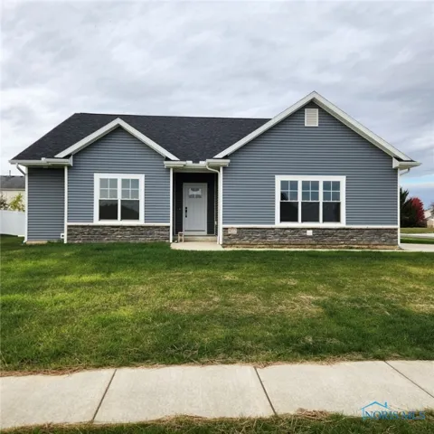 9222 Hiegel Drive, Findlay, Ohio 45840, 3 Bedrooms Bedrooms, 6 Rooms Rooms,3 BathroomsBathrooms,Residential,For Sale,Hiegel,6114570