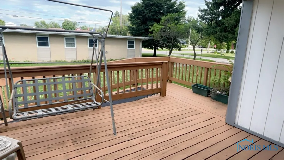 812 Loch Haven, Maumee, Ohio 43537, 4 Bedrooms Bedrooms, 12 Rooms Rooms,3 BathroomsBathrooms,Residential,For Sale,Loch Haven,6117220
