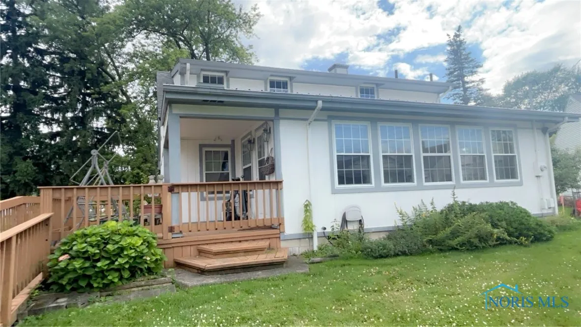812 Loch Haven, Maumee, Ohio 43537, 4 Bedrooms Bedrooms, 12 Rooms Rooms,3 BathroomsBathrooms,Residential,For Sale,Loch Haven,6117220