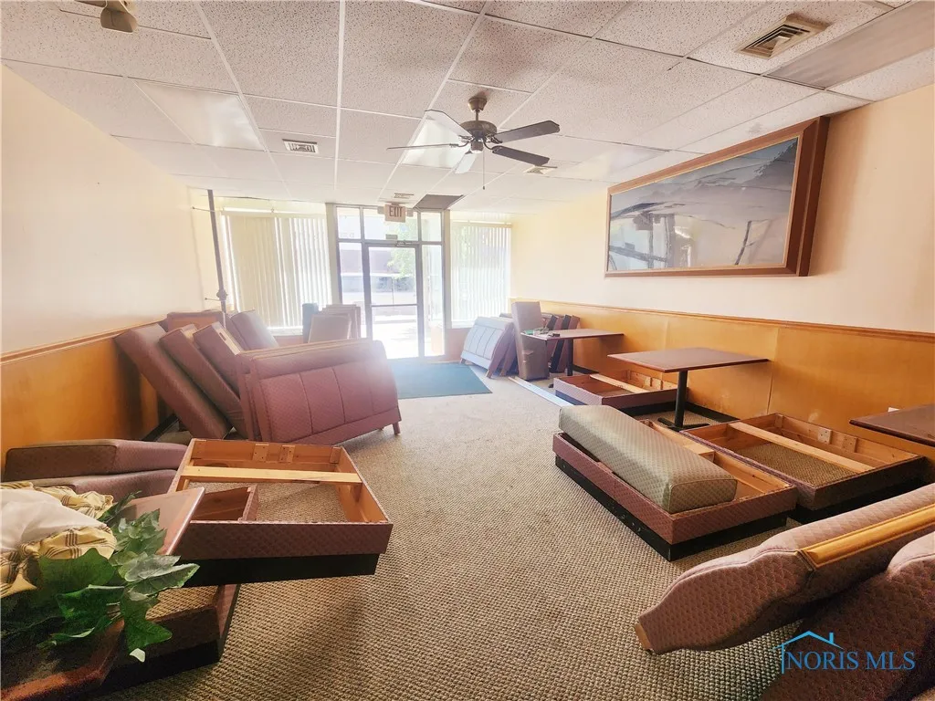 118 E Findlay Street, Carey, Ohio 43316, ,Commercial Sale,For Sale,Findlay,6117345
